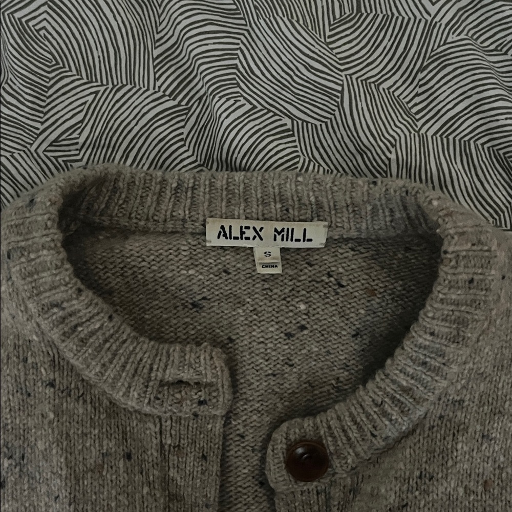 Alex Mill Speckled Taupe Knit Cardigan with Brown Buttons - Picture 2 of 5
